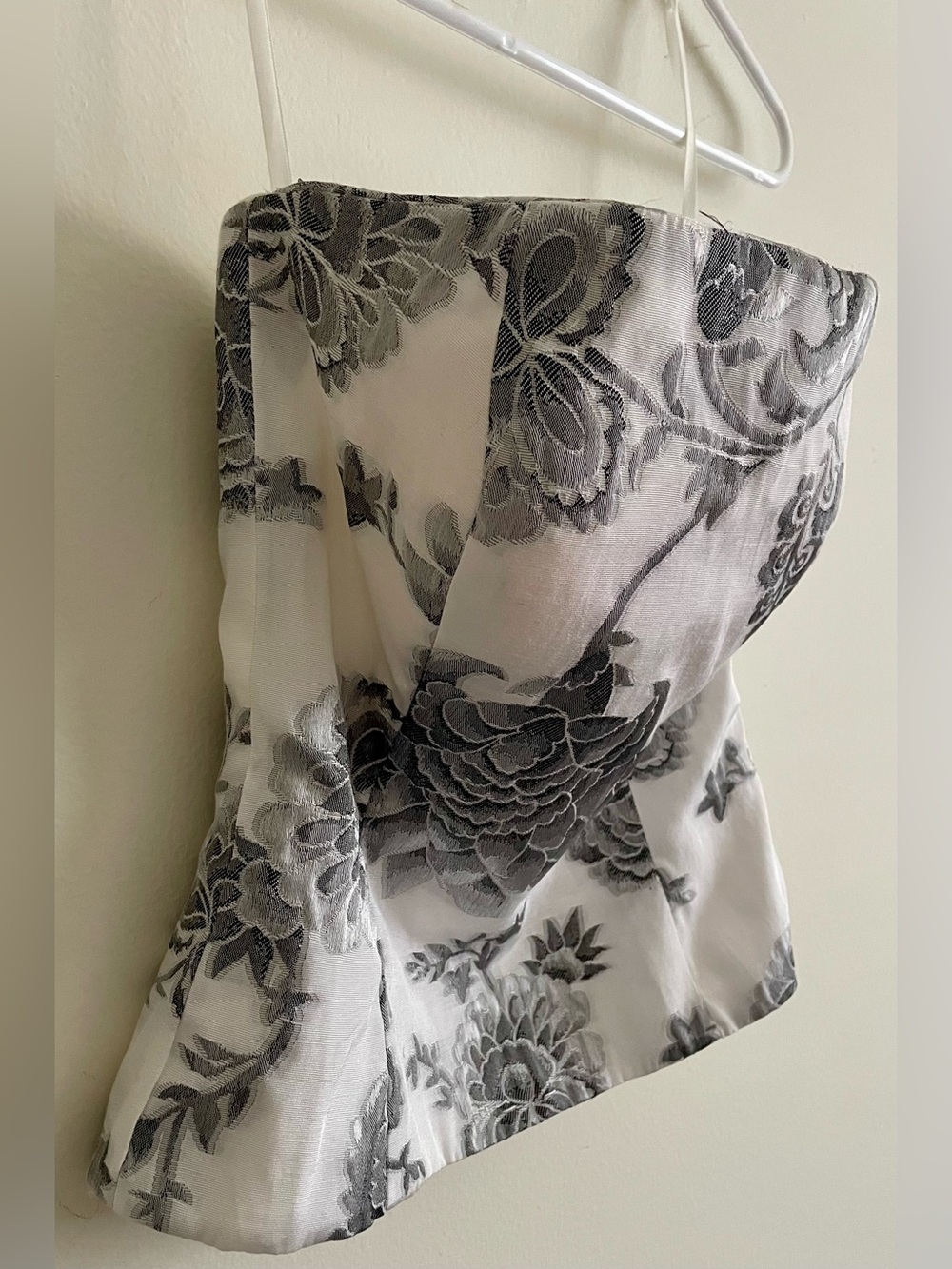 🐄 White House Black Market Strapless Blouse 🐄 - Picture 3 of 6